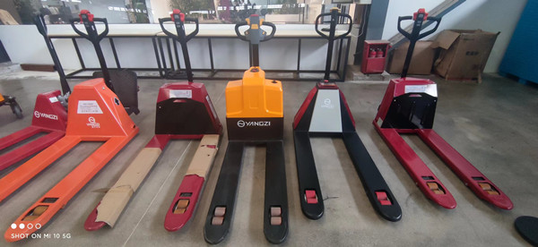 電動(dòng)叉車(chē)廠(chǎng)家教你如何檢查叉車(chē)乏力 電動(dòng)叉車(chē)廠(chǎng)家教你如何檢查叉車(chē)乏力